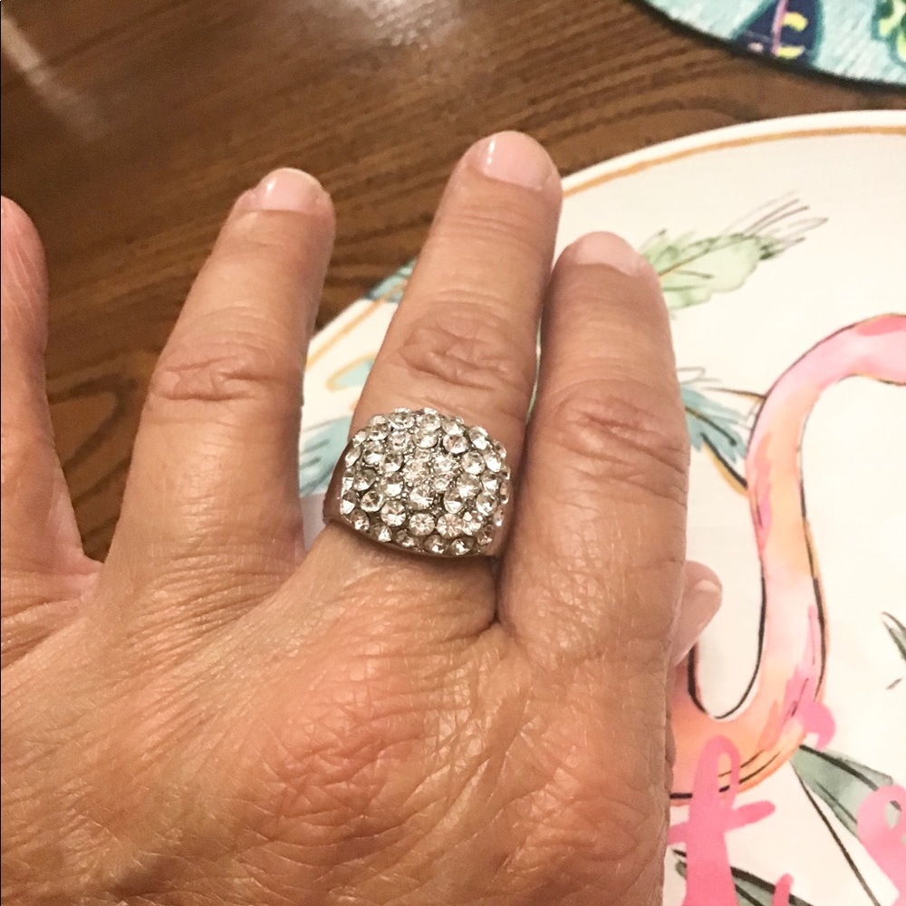 Ring silver with stones NEW very pretty design 8